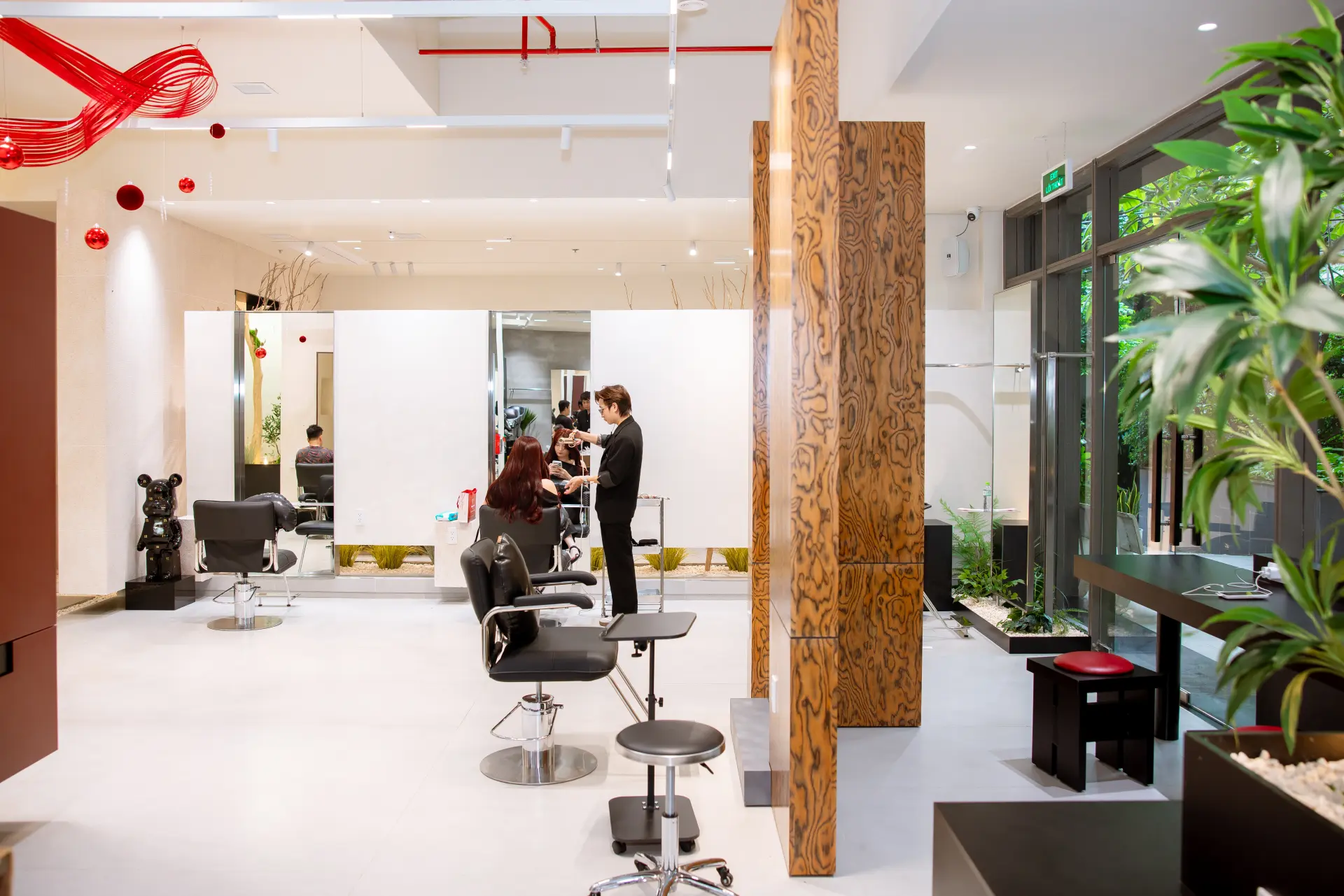 Phương Võ Center — Salon tóc cao cấp